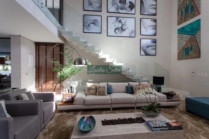 Casa residencial a venda , mobiliada e finamente decorada em Jurere: 2ª foto da galeria de imagens do imóvel