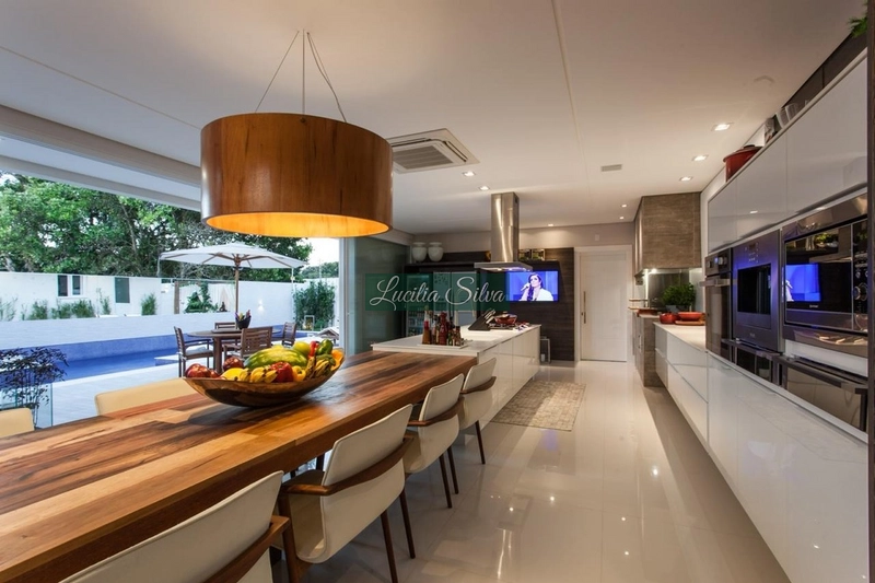 Casa residencial a venda , mobiliada e finamente decorada em Jurere: 4ª foto da galeria de imagens do imóvel