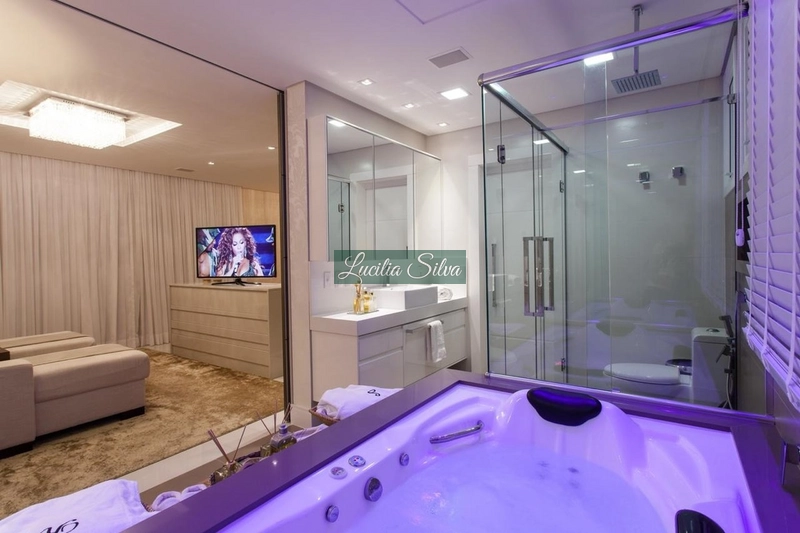 Casa residencial a venda , mobiliada e finamente decorada em Jurere: 8ª foto da galeria de imagens do imóvel