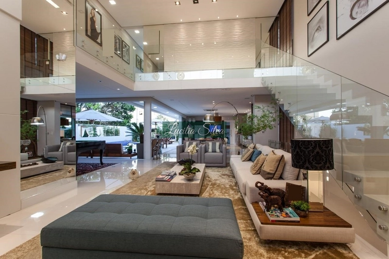 Casa residencial a venda , mobiliada e finamente decorada em Jurere: 1ª foto da galeria de imagens do imóvel
