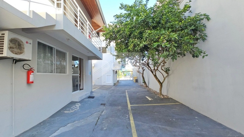 Casa de 433m² com 11 quartos sendo 1 suíte em Canasvieiras: 34ª foto da galeria de imagens do imóvel