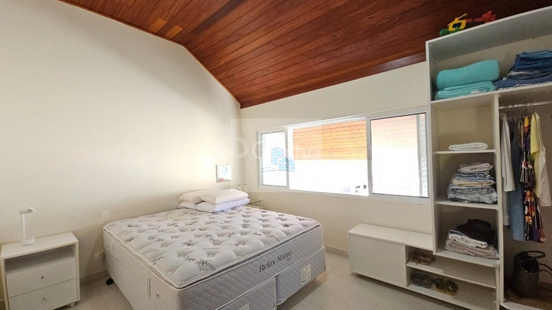 Casa de 433m² com 11 quartos sendo 1 suíte em Canasvieiras: 13ª foto da galeria de imagens do imóvel