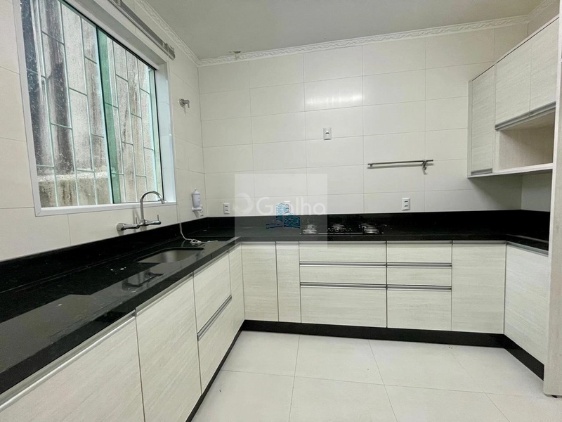 Casa residencial de 309m² com 4 quartos sendo 1 suíte Corrego Grande: 6ª foto da galeria de imagens do imóvel