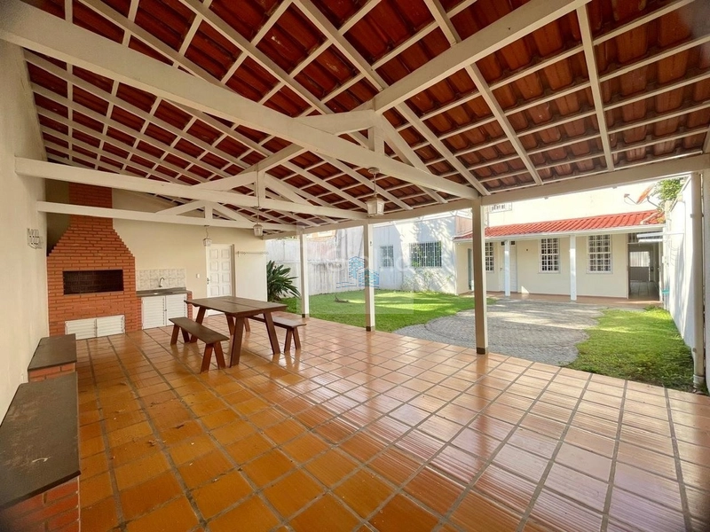 Casa residencial de 309m² com 4 quartos sendo 1 suíte Corrego Grande: 14ª foto da galeria de imagens do imóvel