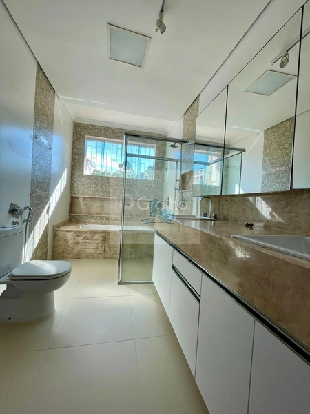 Casa residencial de 309m² com 4 quartos sendo 1 suíte Corrego Grande: 13ª foto da galeria de imagens do imóvel