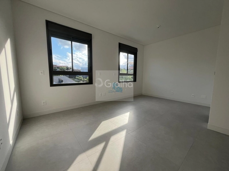 Estúdio com 33,00 m² na Carvoeira: 1ª foto da galeria de imagens do imóvel