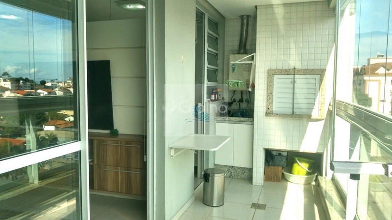 Apartamento de 90m² com 2 suites em Coqueiros: 4ª foto da galeria de imagens do imóvel