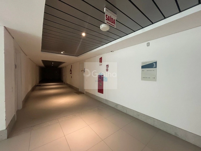 Sala Comercial de 32m² em Saco Grande: 17ª foto da galeria de imagens do imóvel
