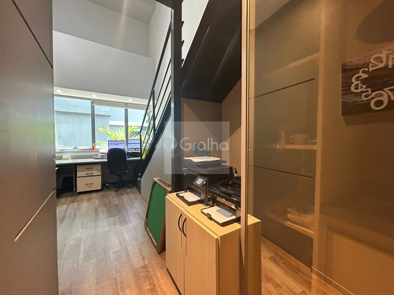 Sala Comercial de 32m² em Saco Grande: 4ª foto da galeria de imagens do imóvel