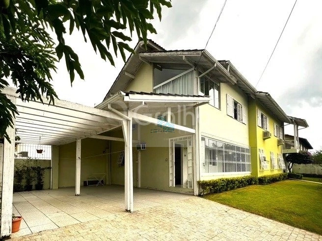 Casa de 276m² com 6 quartos sendo 2 suítes em Santa Mônica: 21ª foto da galeria de imagens do imóvel