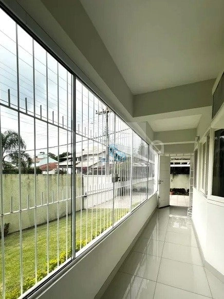Casa de 276m² com 6 quartos sendo 2 suítes em Santa Mônica: 10ª foto da galeria de imagens do imóvel