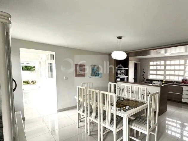 Casa de 276m² com 6 quartos sendo 2 suítes em Santa Mônica: 7ª foto da galeria de imagens do imóvel