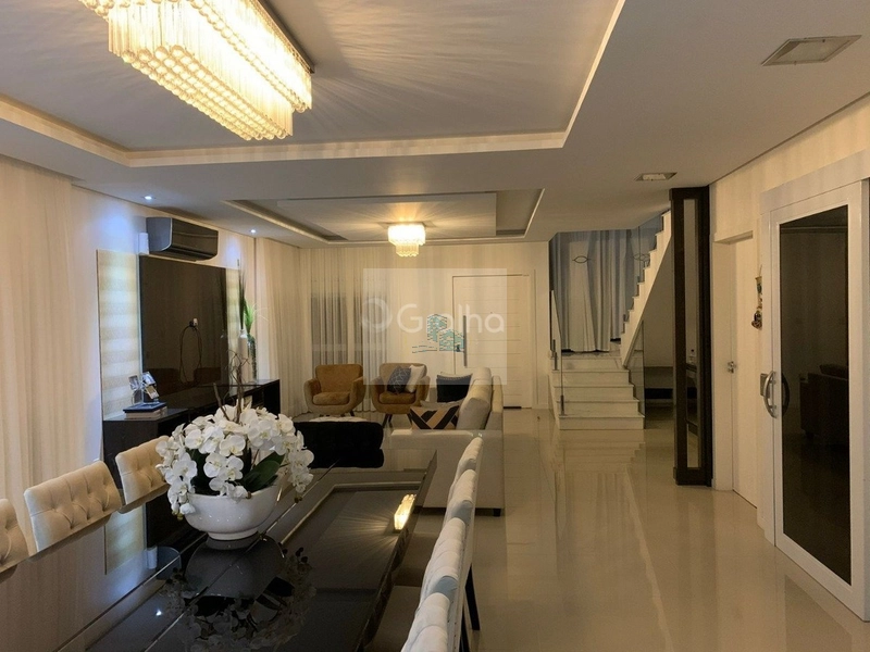 Casa residencial em condomínio fechado com 4 quartos, 3 suítes e 394m²: 7ª foto da galeria de imagens do imóvel