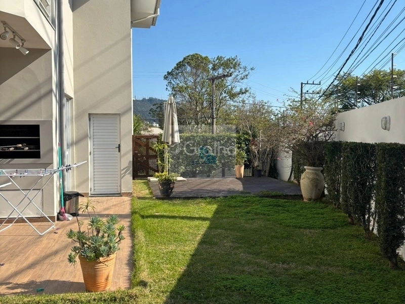 Casa residencial de 260 m² com 3 quartos sendo 3 suítes: 20ª foto da galeria de imagens do imóvel