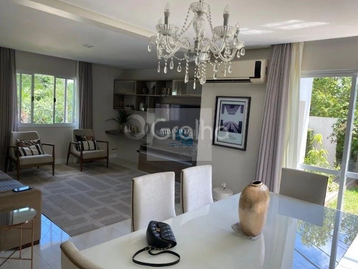 Casa residencial de 260 m² com 3 quartos sendo 3 suítes: 1ª foto da galeria de imagens do imóvel
