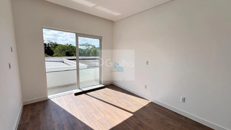 Casa residencial com 4 suítes e 280m² privativos na Vargem Pequena: 13ª foto da galeria de imagens do imóvel