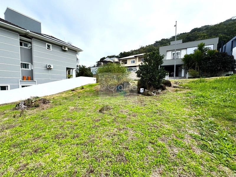 Terreno em condomínio fechado com 451m² em Santo Antônio Lisboa: 7ª foto da galeria de imagens do imóvel