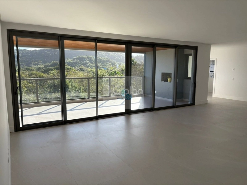 Exclusivo Apartamento à Venda em Jurerê Internacional – 3 Suítes e Vis: 1ª foto da galeria de imagens do imóvel