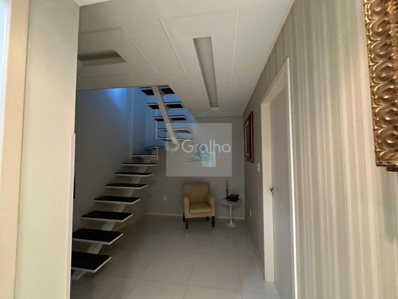 Apartamento duplex à Venda na Carvoeira – 2 Vagas e Próximo à UFSC: 3ª foto da galeria de imagens do imóvel