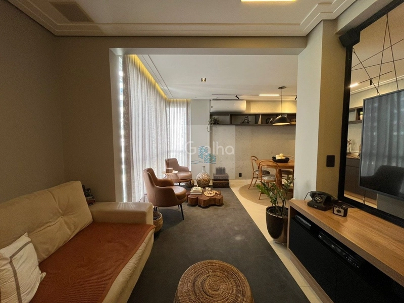 Charmoso Apartamento com 2 Suítes no Centro de Florianópolis: 3ª foto da galeria de imagens do imóvel