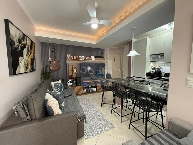 Apartamento de 57m² com 2 quartos em Canasvieiras: 1ª foto da galeria de imagens do imóvel