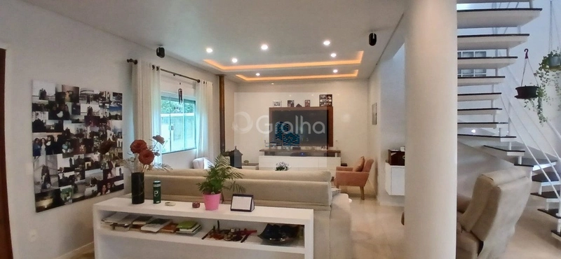 Casa residencial alto padrão com 3 quartos, 2 suítes e 436m²: 7ª foto da galeria de imagens do imóvel