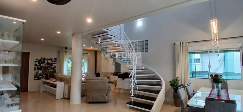 Casa residencial alto padrão com 3 quartos, 2 suítes e 436m²: 2ª foto da galeria de imagens do imóvel