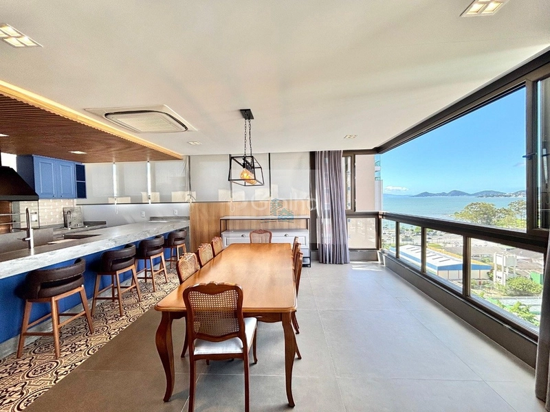 Apartamento Duplex Finamente Decorado – 3 Suítes: 1ª foto da galeria de imagens do imóvel