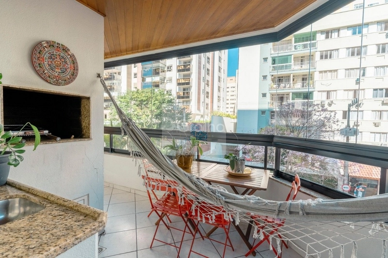 Amplo e elegante apartamento com 3 suítes, 2 vagas de garagem: 6ª foto da galeria de imagens do imóvel