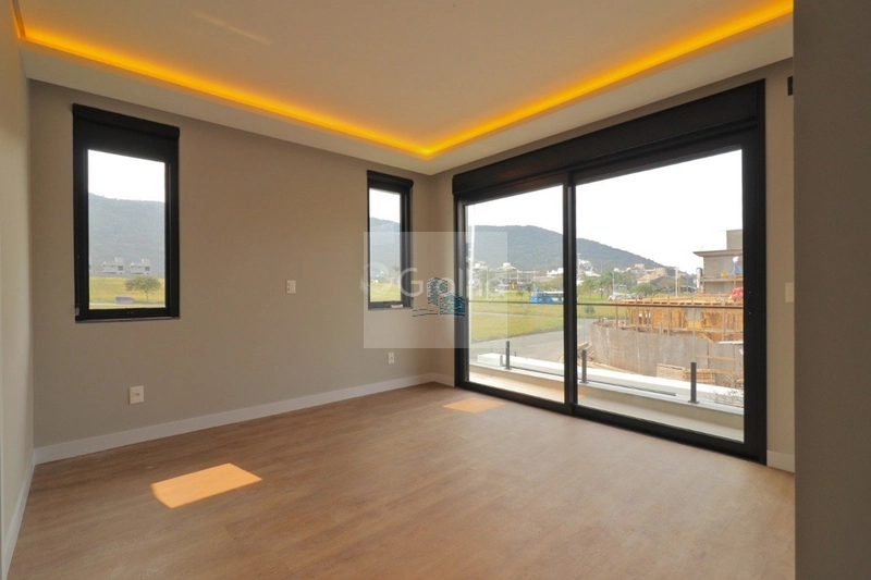 Casa residencial com 3 suítes e 237m² privativos na Lagoa da Conceição: 13ª foto da galeria de imagens do imóvel