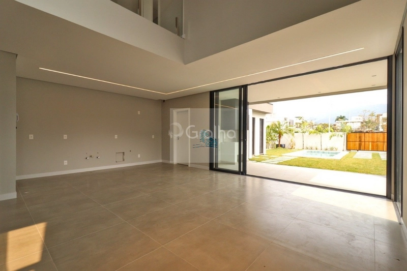 Casa residencial com 3 suítes e 237m² privativos na Lagoa da Conceição: 10ª foto da galeria de imagens do imóvel