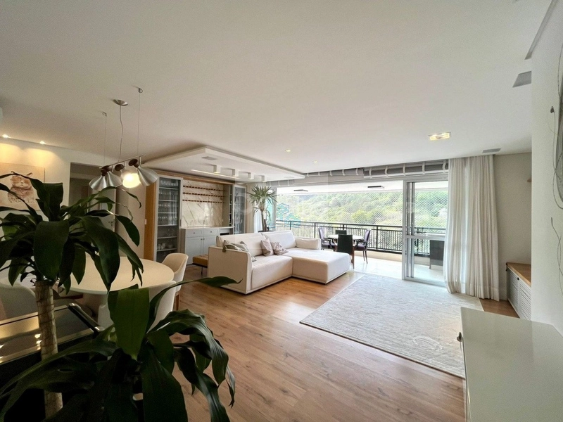 Apartamento de 170m² com 4 quartos sendo 2 suítes no Itacorubi: 1ª foto da galeria de imagens do imóvel