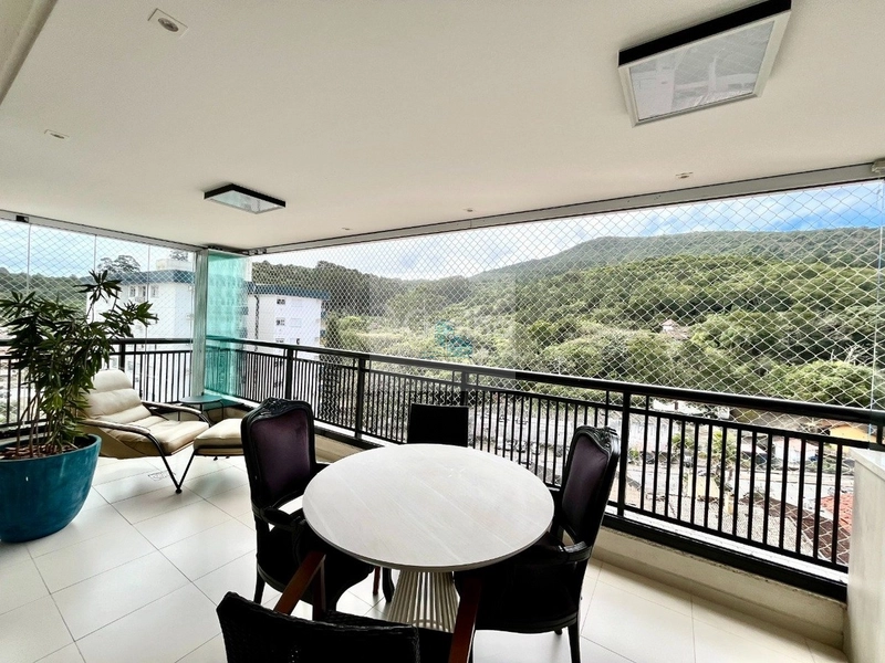 Apartamento de 170m² com 4 quartos sendo 2 suítes no Itacorubi: 10ª foto da galeria de imagens do imóvel