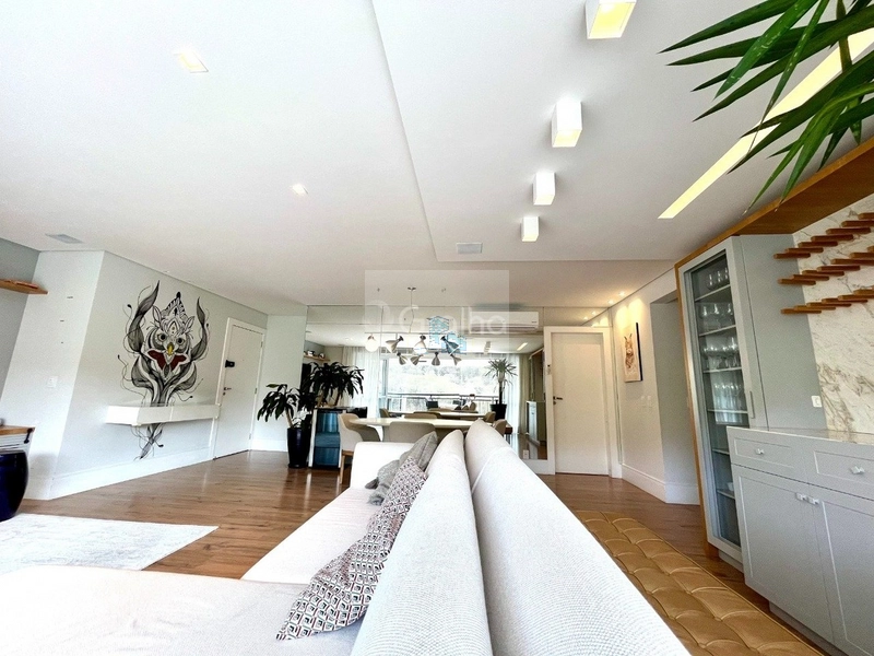 Apartamento de 170m² com 4 quartos sendo 2 suítes no Itacorubi: 8ª foto da galeria de imagens do imóvel