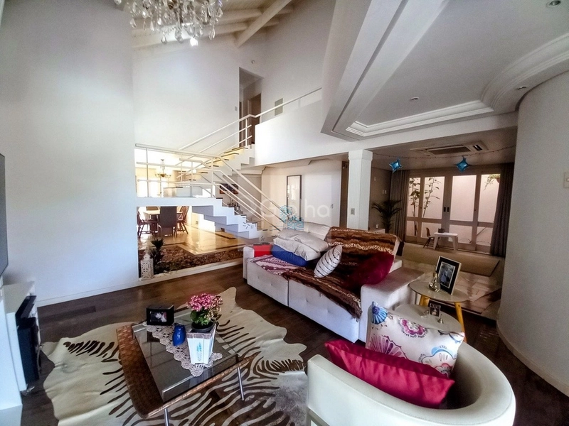 Casa de 596m² com 4 suítes no João Paulo: 2ª foto da galeria de imagens do imóvel
