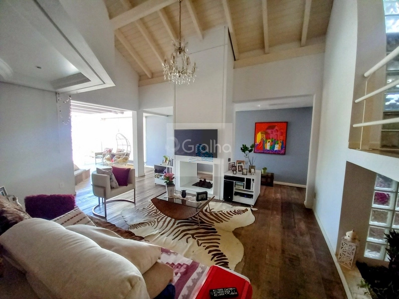 Casa de 596m² com 4 suítes no João Paulo: 3ª foto da galeria de imagens do imóvel