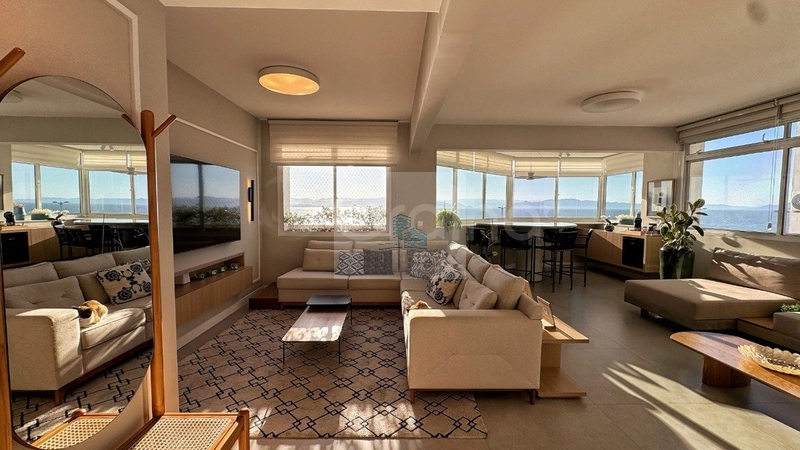 Apartamento mobiliado e reformado na Agronômica – pronto para morar: 3ª foto da galeria de imagens do imóvel