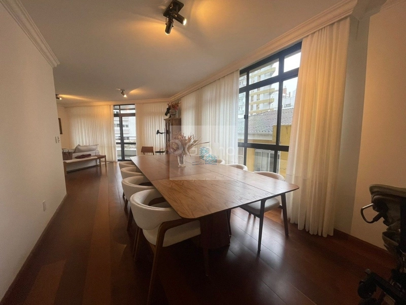 Apartamento de 237m² com 4 quartos sendo 2 suítes no Centro: 16ª foto da galeria de imagens do imóvel
