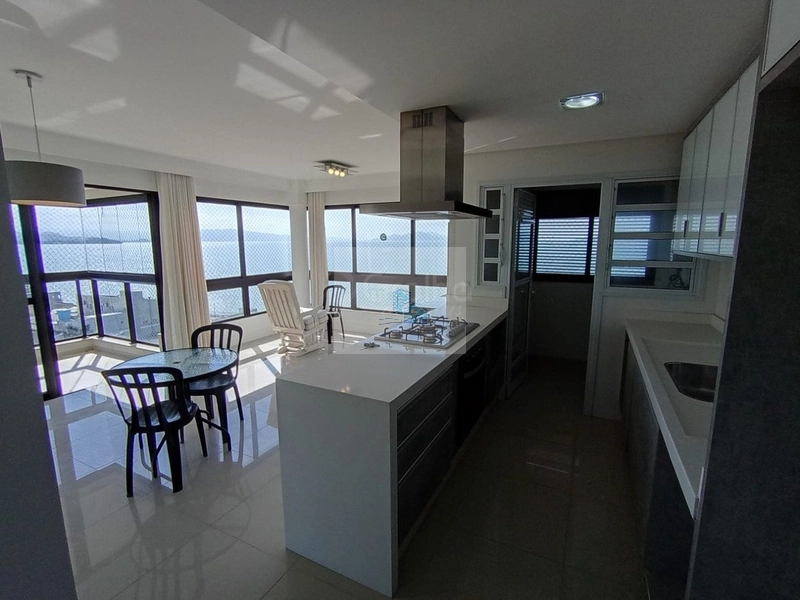Apartamento de 100m² com 3 quartos em Balneário do Estreito: 1ª foto da galeria de imagens do imóvel