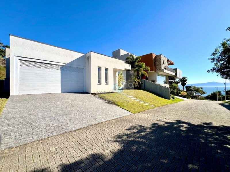 Casa de 185m² com 2 suítes em Cacupé: 2ª foto da galeria de imagens do imóvel