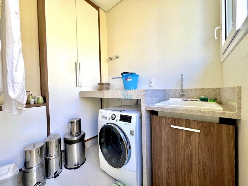 Casa de 185m² com 2 suítes em Cacupé: 12ª foto da galeria de imagens do imóvel