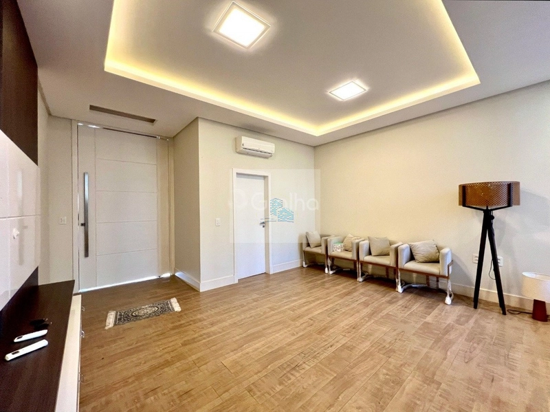 Casa de 185m² com 2 suítes em Cacupé: 4ª foto da galeria de imagens do imóvel