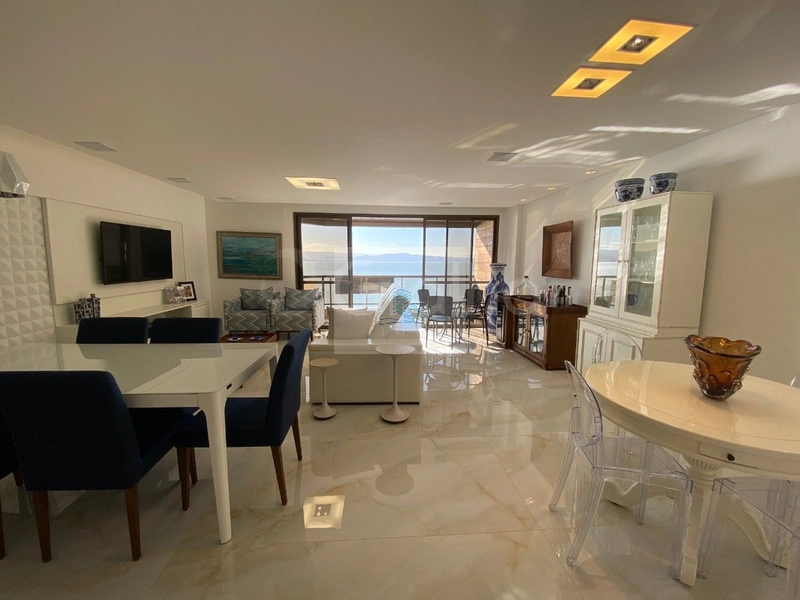 Apartamento de 171m² com 4 quartos sendo 3 suítes: 1ª foto da galeria de imagens do imóvel