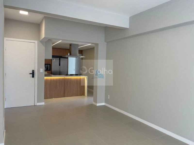 Apartamento reformado próximo à Beira-Mar Norte: 5ª foto da galeria de imagens do imóvel