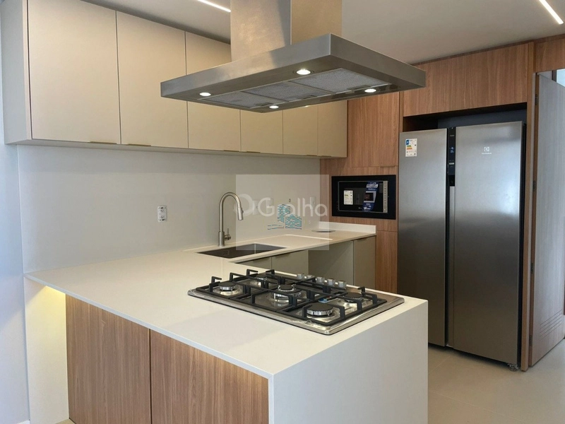 Apartamento reformado próximo à Beira-Mar Norte: 1ª foto da galeria de imagens do imóvel