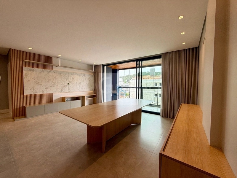 Apartamento Moderno a 100 Metros do Mar – Jurerê, Florianópolis: 5ª foto da galeria de imagens do imóvel