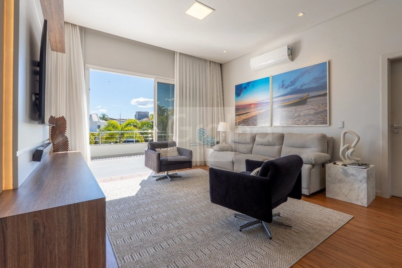 Casa a venda próximo a Bech village – Jurerê, Florianópolis: 3ª foto da galeria de imagens do imóvel