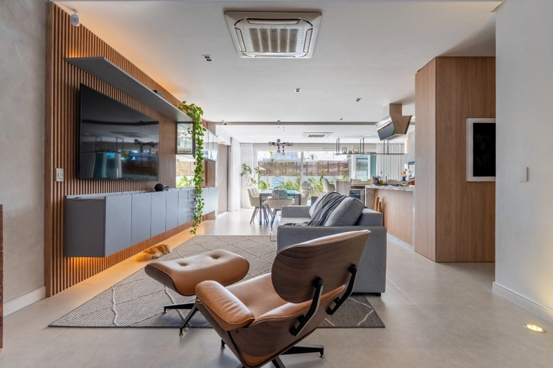 Casa a venda próximo a Bech village – Jurerê, Florianópolis