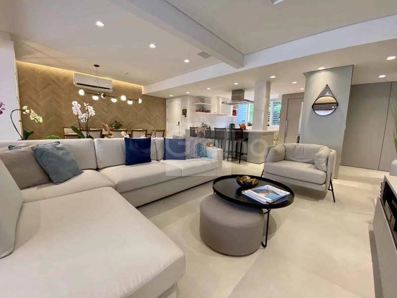 Apartamento com 2 suítes com 135m² em Jurerê.