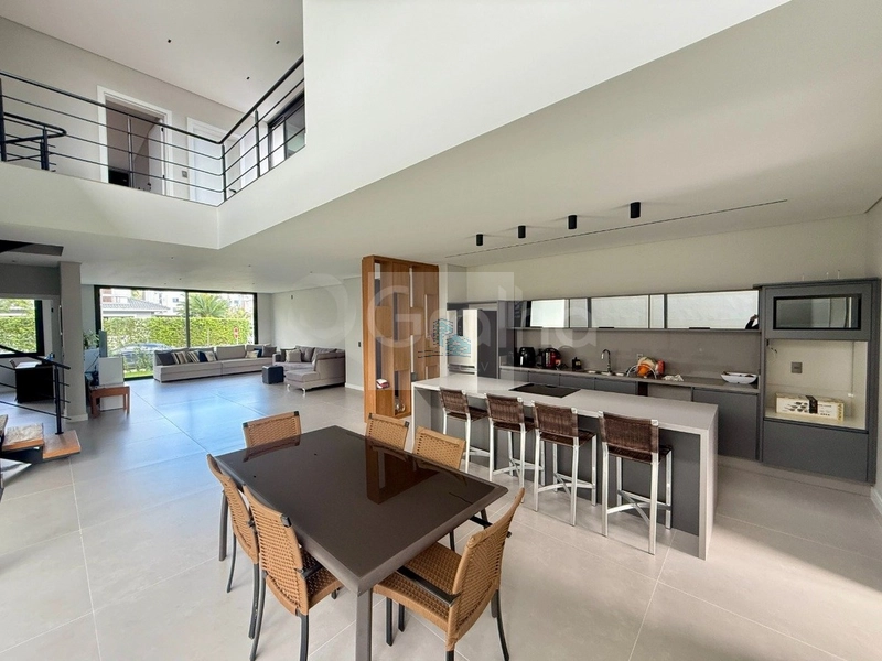 Casa residencial com 4 suítes com 300m² em Jurerê Internacional.: 6ª foto da galeria de imagens do imóvel